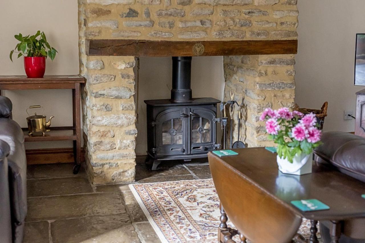 Finest Retreats - Fives Court Cottage North Cheriton Экстерьер фото